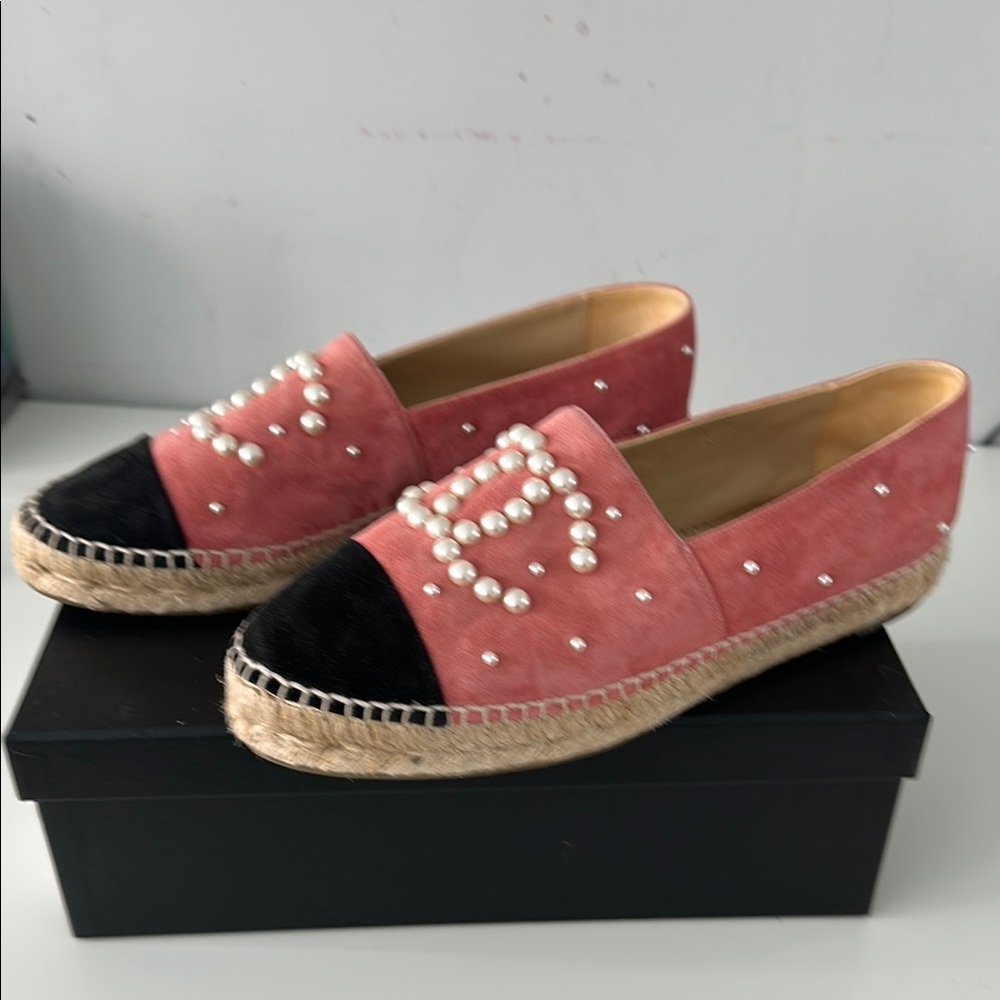 Elegant Pink and Black Espadrilles with Pearl Detailing